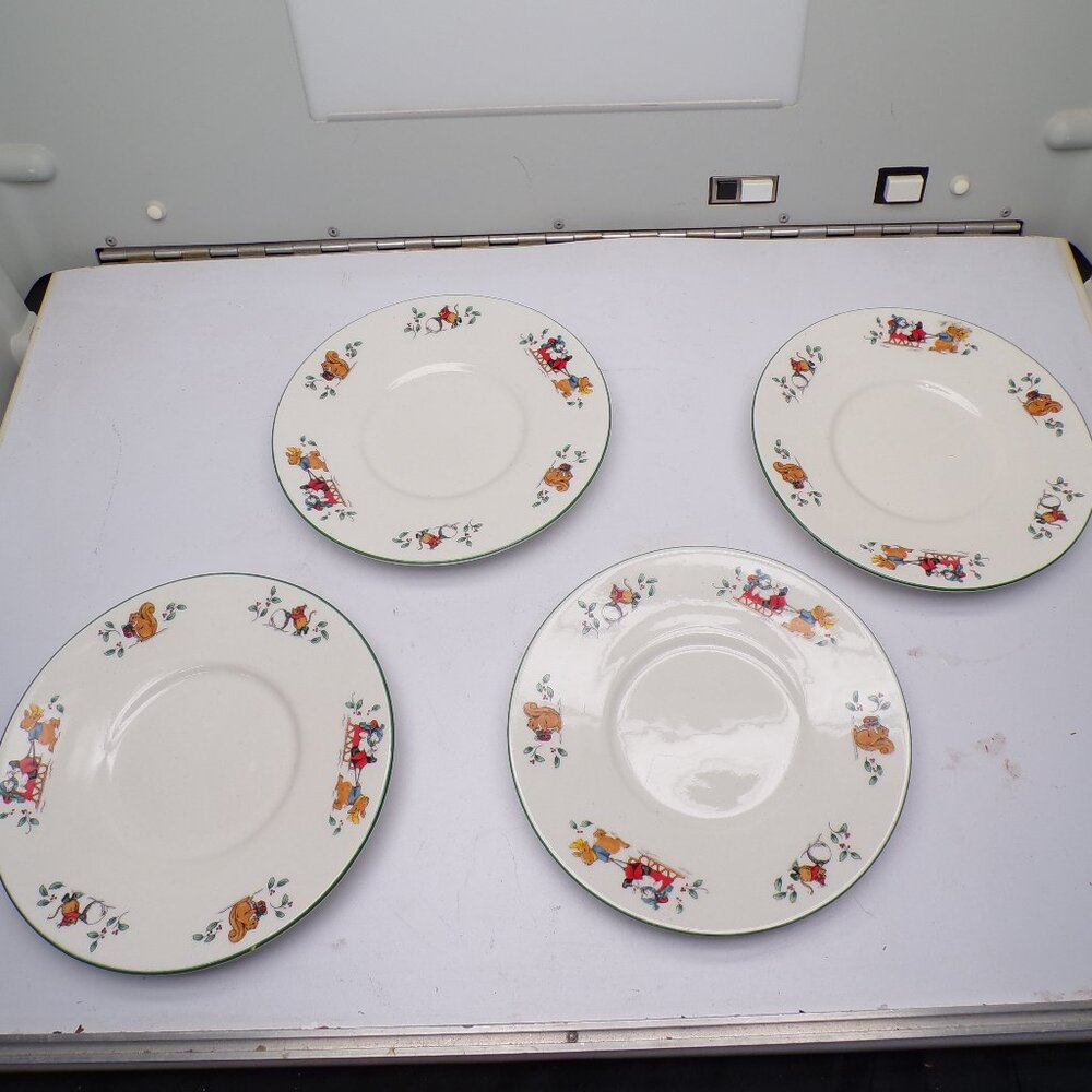 Vintage China Pearl - Magical Christmas Set - 4 x Saucers